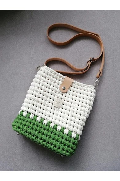 horgolt crossbody táska valódi bőr kiegészítőkkel