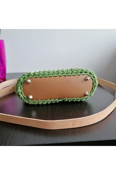 horgolt crossbody táska valódi bőr kiegészítőkkel