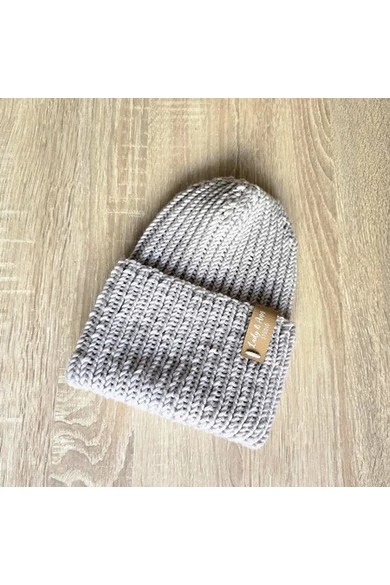 Kézzel kötött beanie sapka 100% extra finom merinó gyapjú fonalból